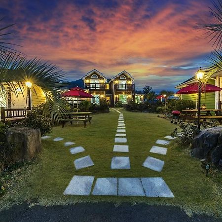 Jubilee Chalet Seogwipo Zewnętrze zdjęcie