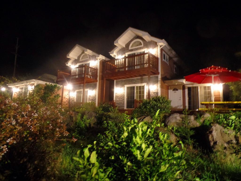 Jubilee Chalet Seogwipo Zewnętrze zdjęcie