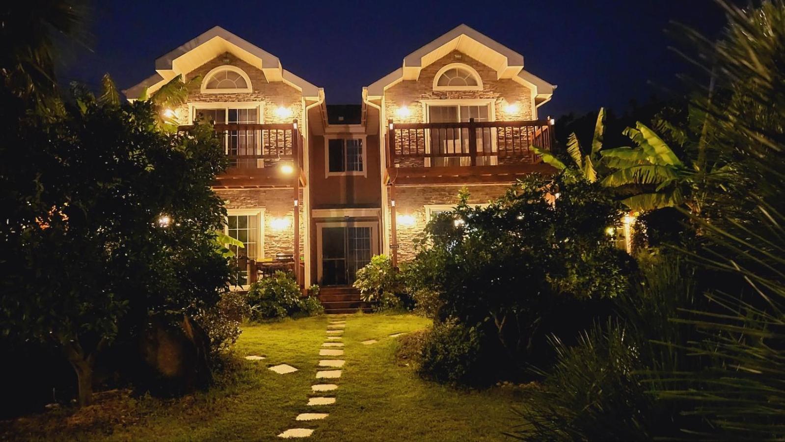 Jubilee Chalet Seogwipo Zewnętrze zdjęcie