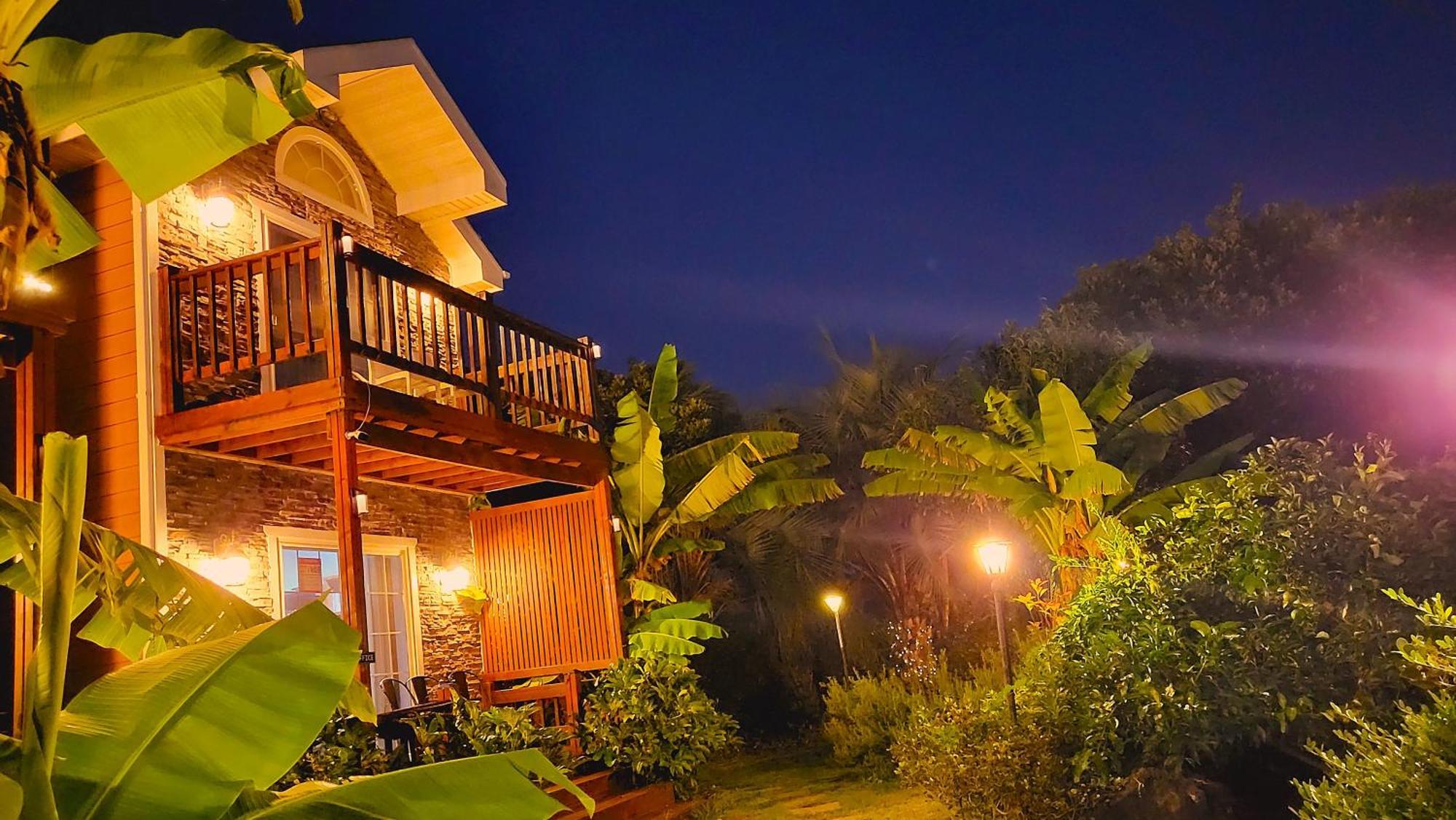 Jubilee Chalet Seogwipo Zewnętrze zdjęcie