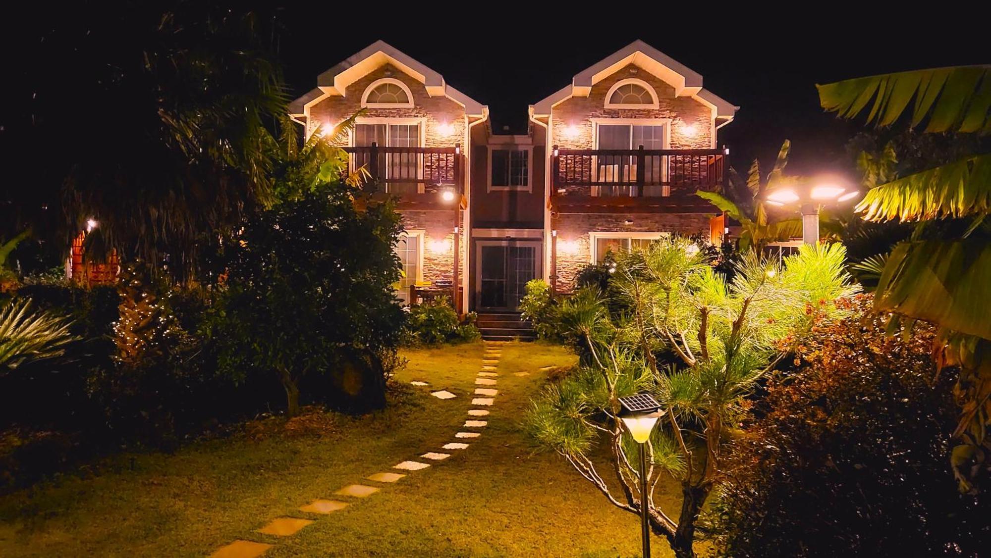 Jubilee Chalet Seogwipo Zewnętrze zdjęcie