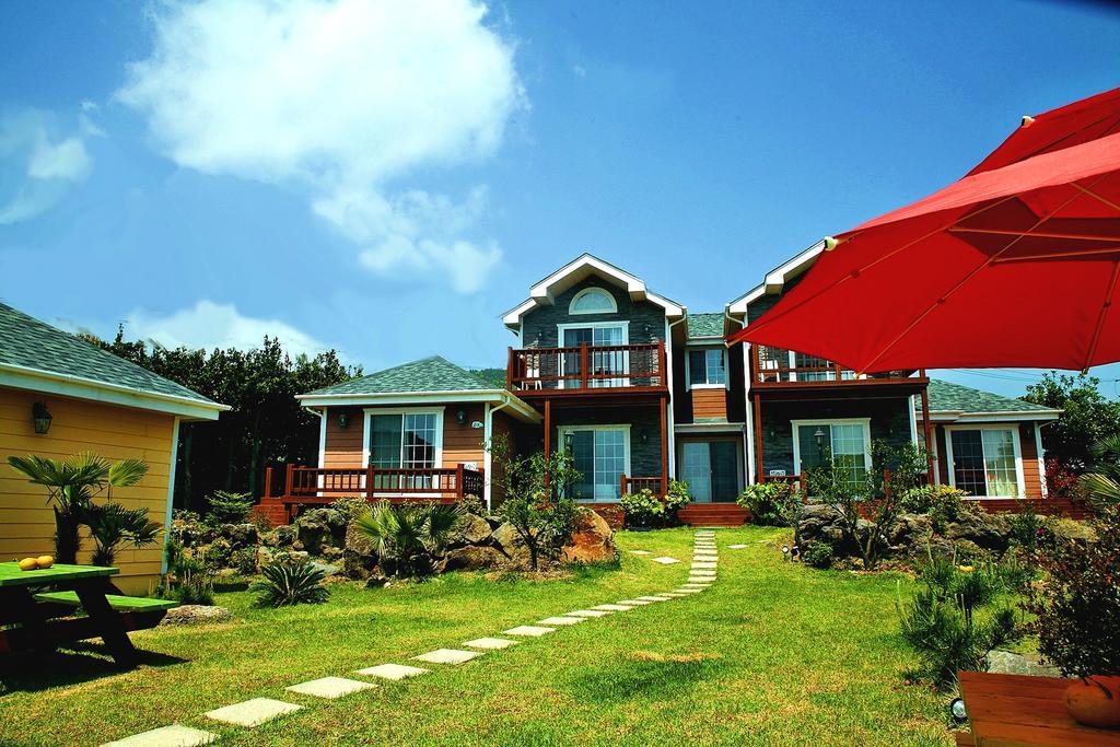 Jubilee Chalet Seogwipo Zewnętrze zdjęcie