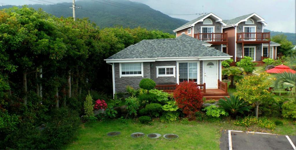 Jubilee Chalet Seogwipo Zewnętrze zdjęcie