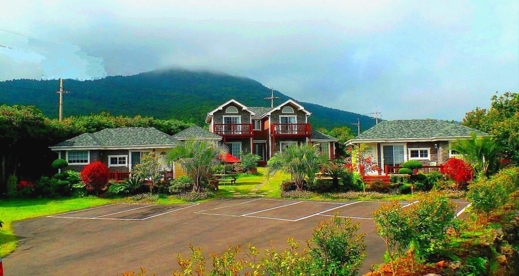 Jubilee Chalet Seogwipo Zewnętrze zdjęcie
