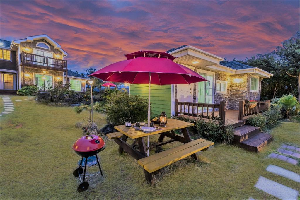 Jubilee Chalet Seogwipo Zewnętrze zdjęcie