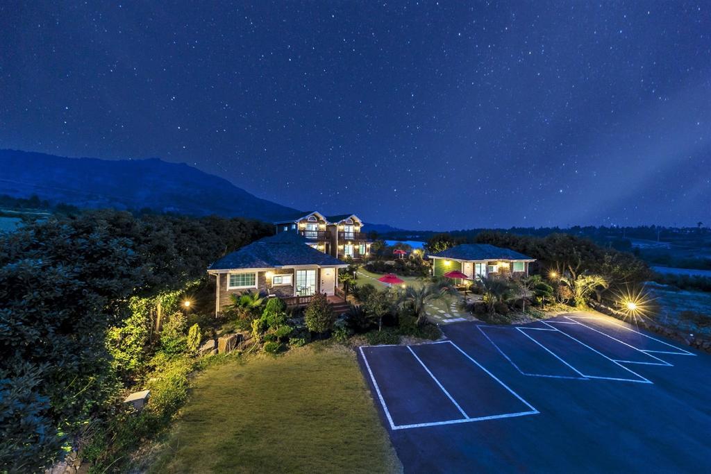 Jubilee Chalet Seogwipo Zewnętrze zdjęcie
